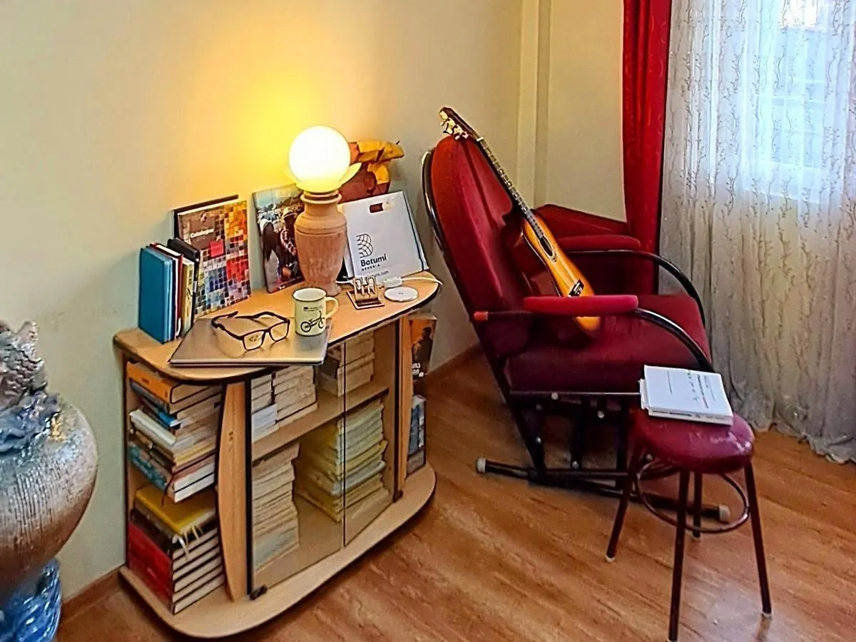 Cozy & Stylish Suite Room With Garden View Batumi
