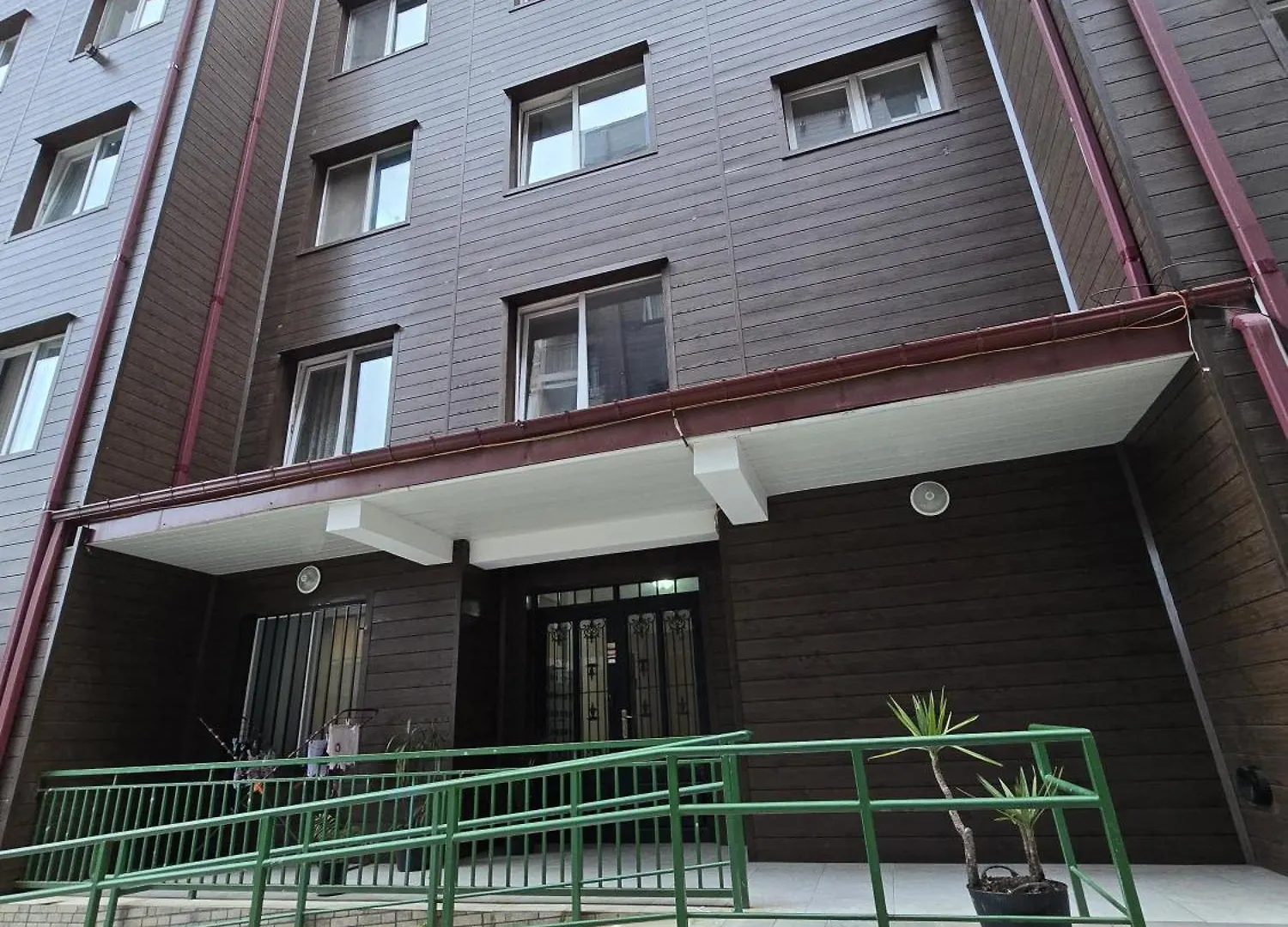 Cozy & Stylish Suite Room With Garden View Batumi