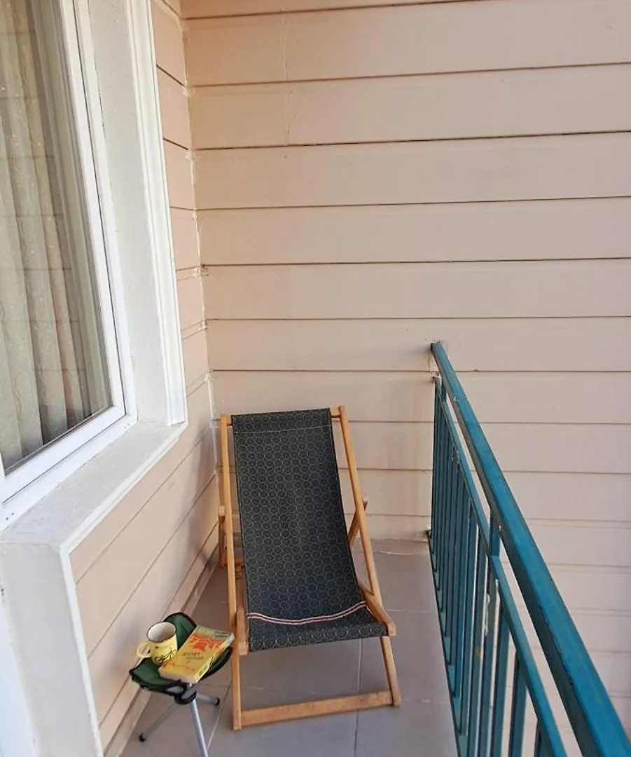 Cozy & Stylish Suite Room With Garden View Batumi Apartamento