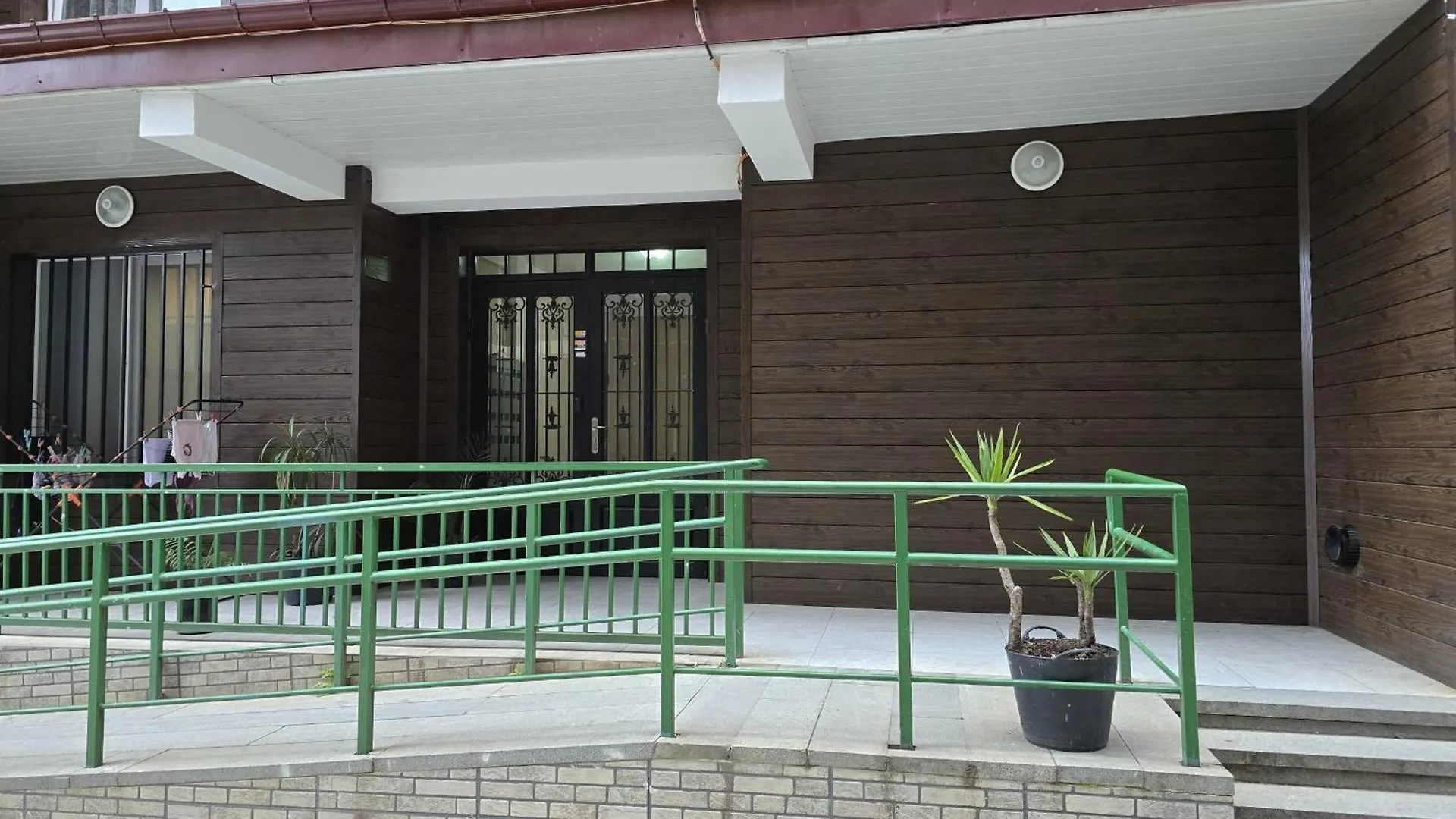Cozy & Stylish Suite Room With Garden View Batumi 0*,  Geórgia